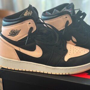 Nike Air Jordan 1 Retro High Black/Crimson 7Y fits Women size 9